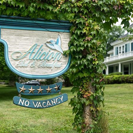 Alicion Bed & Breakfast Lunenburg Exterior photo