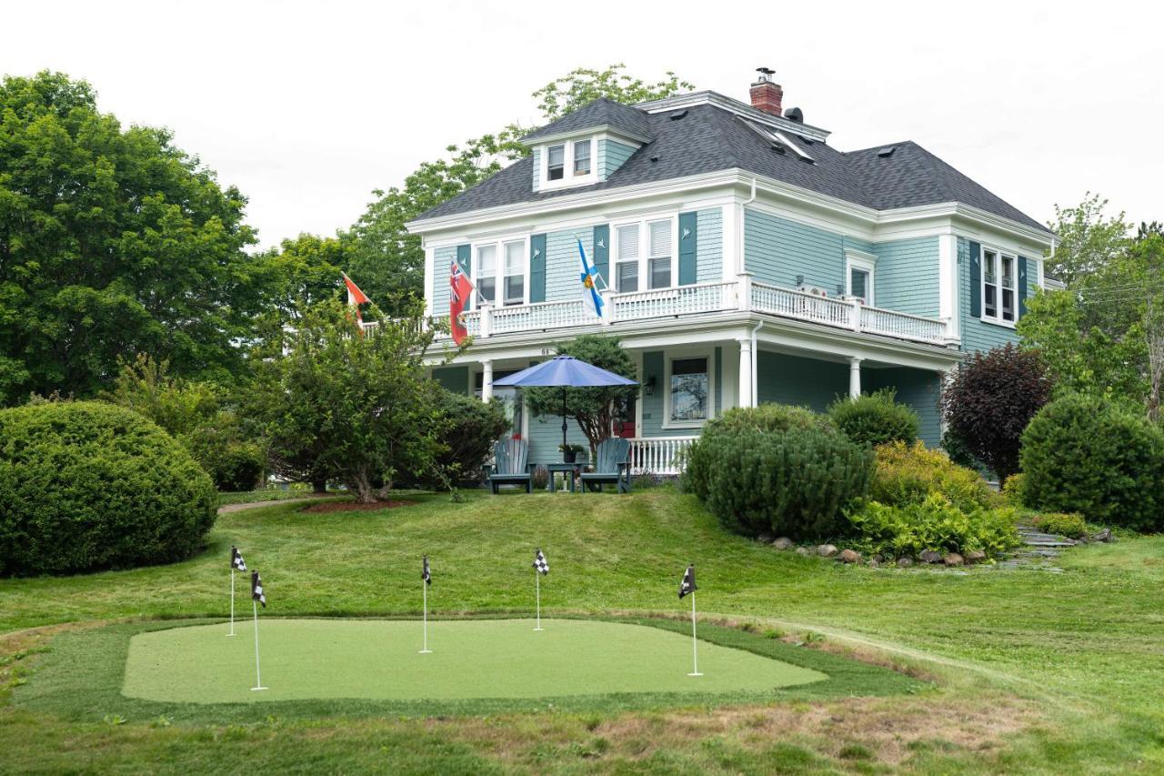 Alicion Bed & Breakfast Lunenburg Exterior photo