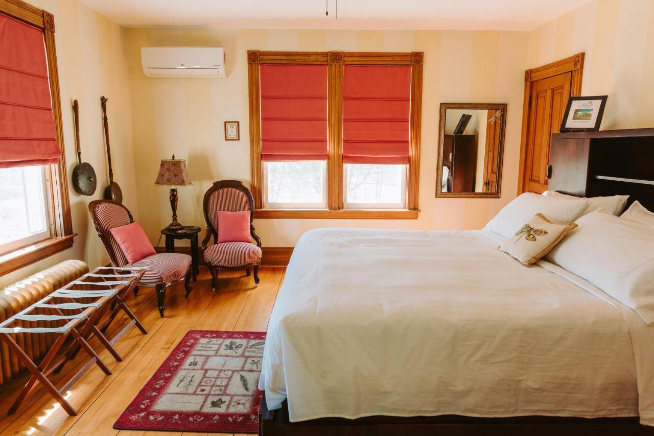 Alicion Bed & Breakfast Lunenburg Exterior photo