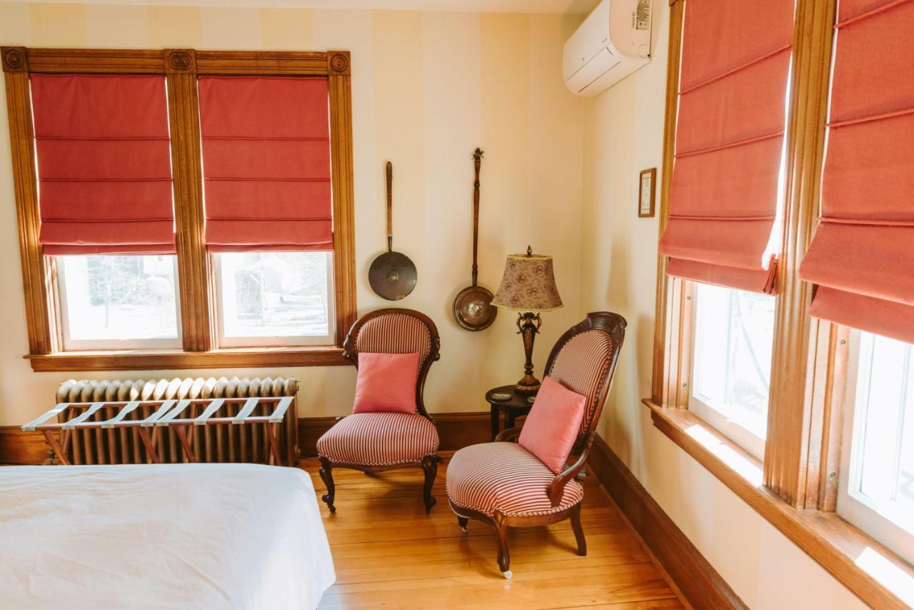 Alicion Bed & Breakfast Lunenburg Exterior photo