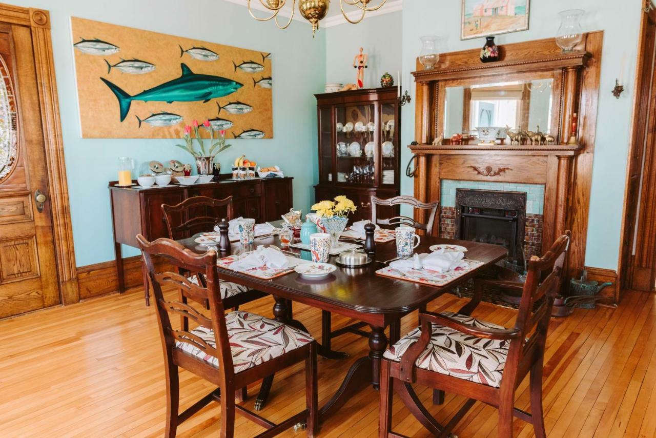 Alicion Bed & Breakfast Lunenburg Exterior photo